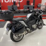 Honda - VFR - 1200 F // Juuri saapunut! / Huoltokirja / 3x Laukut // - Moottoripyörä