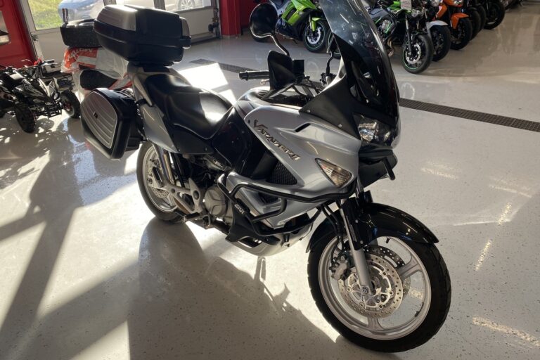 Honda - XL - 1000V Varadero // Juuri saapunut! / Suomi-pyörä / 3x Laukut / Kaatumaraudat // - Moottoripyörä