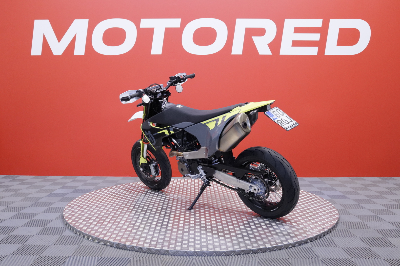 Husqvarna - 701 - Supermoto // A2 / Suomi-pyörä / Cornering ABS / Easy Shift // - Moottoripyörä