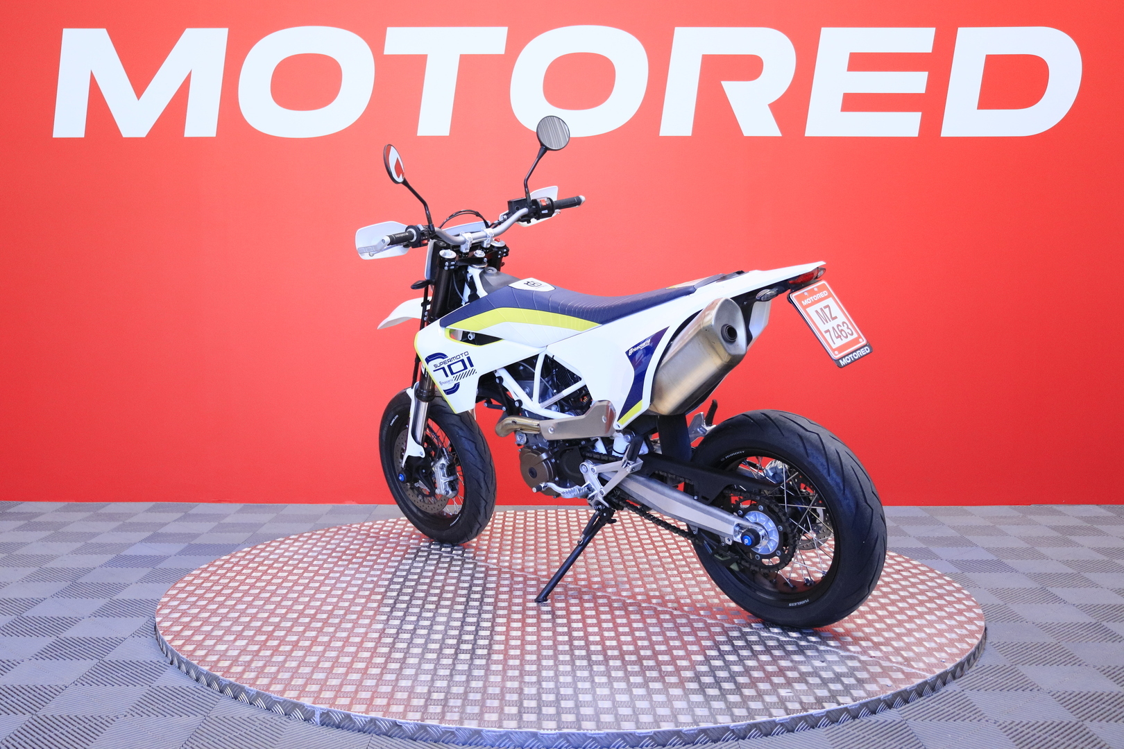 Husqvarna - 701 - Supermoto // Huoltokirja / Alkuperäis kunto! / ABS // - Moottoripyörä