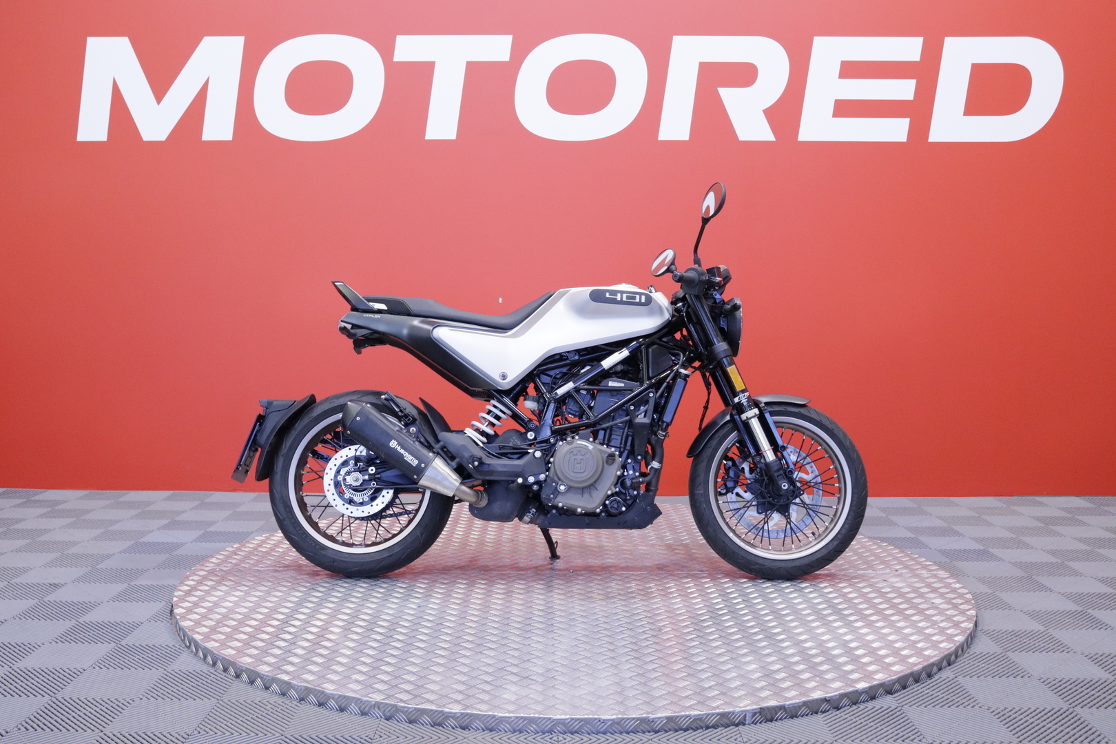 Husqvarna - VITPILEN - 401 // Suomi-pyörä / ABS / Led-Takavalo // - Moottoripyörä
