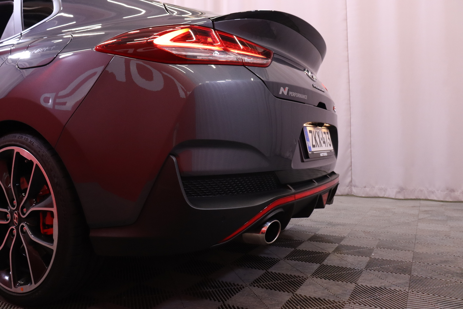 Hyundai - I30 FASTBACK - N 2,0 T-GDI 275 hv 6MT Performance Pack - Viistoperä