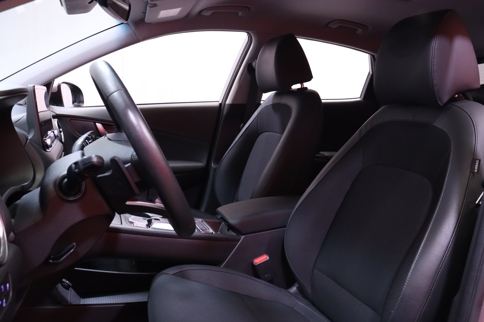 Hyundai - KONA ELECTRIC - electric 64 kWh 204 hv Style MY21 - Maastoauto