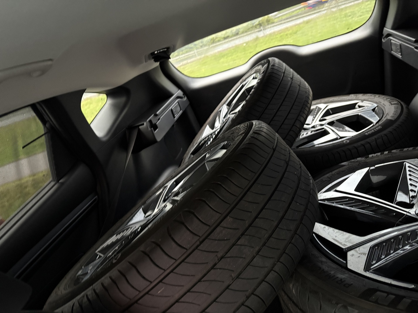 Hyundai - Tucson - 1.6 T-GDi 265 hv Plug-in 4WD 6AT Premium - Maastoauto