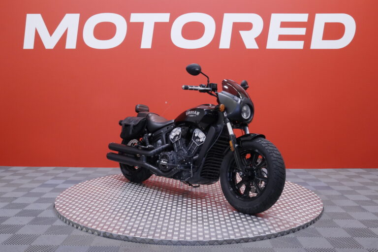 INDIAN - SCOUT - Bobber // Rinehart / Huoltokirja / Suomi-pyörä // - Moottoripyörä