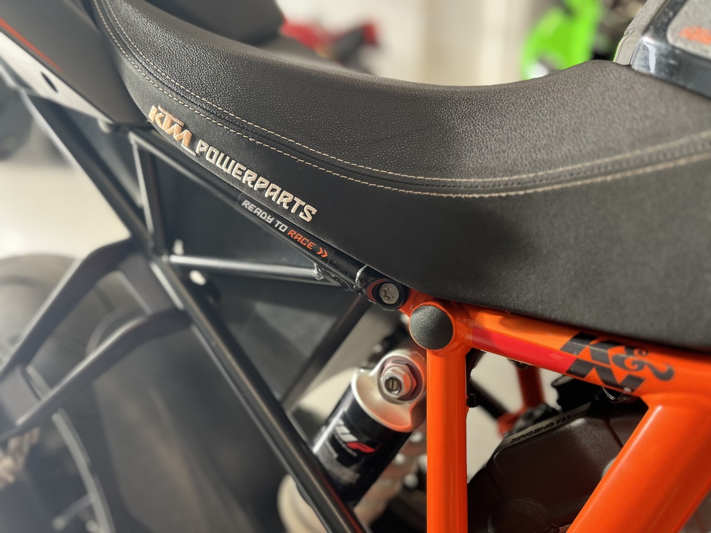 KTM - 1290 - Super Duke R // Ajomodet / Huoltokirja / TCS // - Moottoripyörä