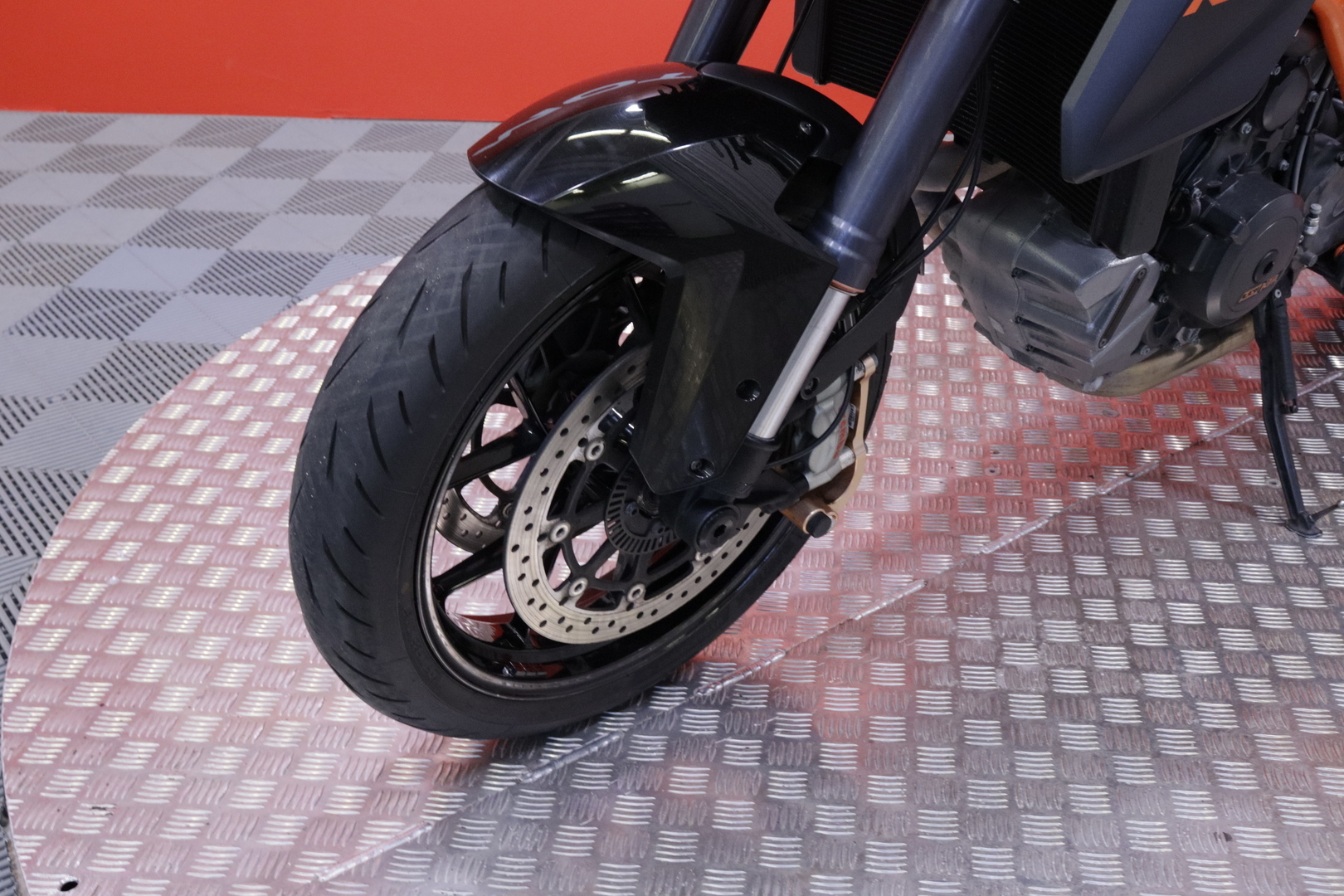 KTM - 1290 - Super Duke R // Ajomodet / Huoltokirja / TCS // - Moottoripyörä