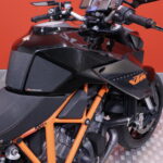 KTM - 1290 - Super Duke R // Ajomodet / Huoltokirja / TCS // - Moottoripyörä