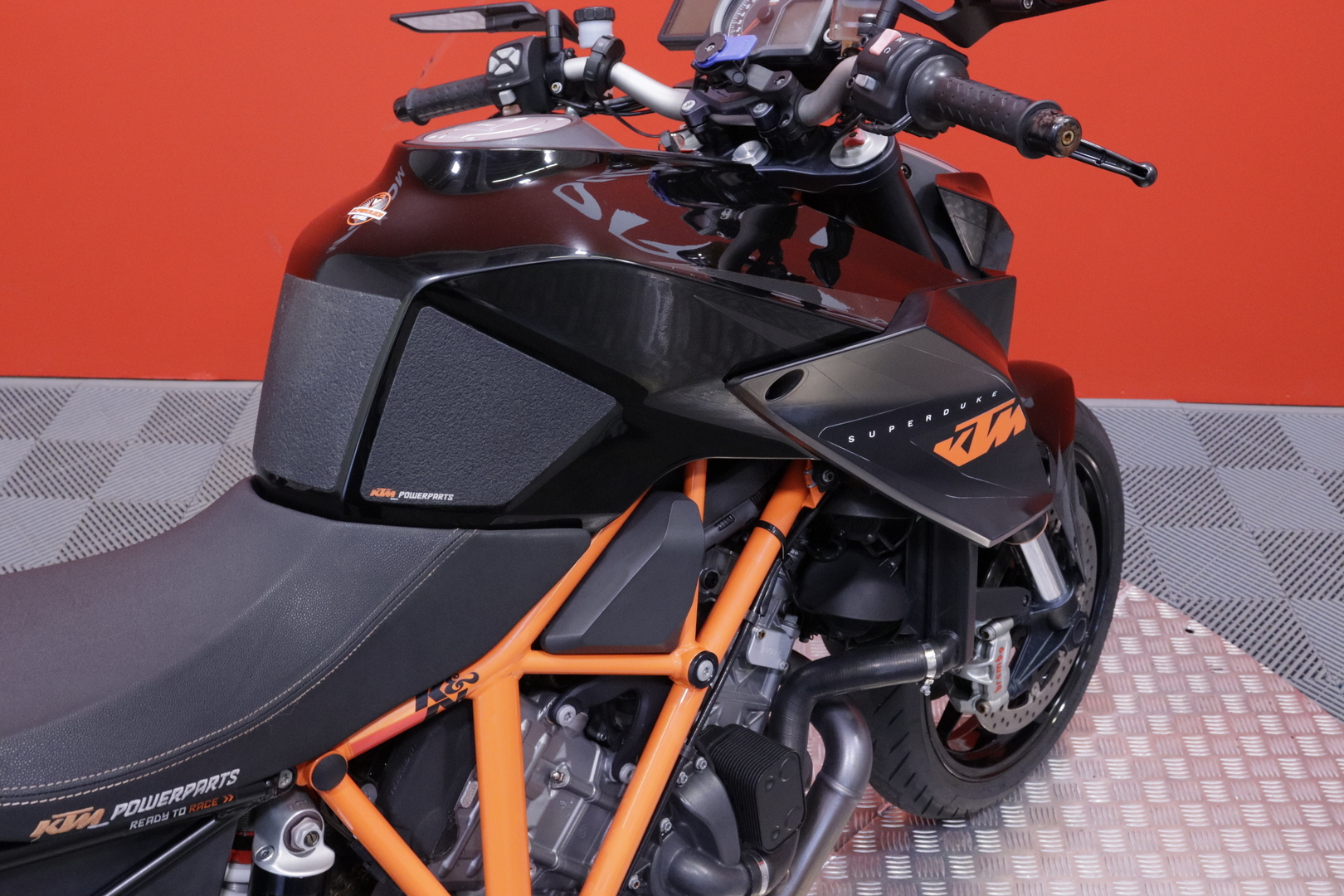 KTM - 1290 - Super Duke R // Ajomodet / Huoltokirja / TCS // - Moottoripyörä