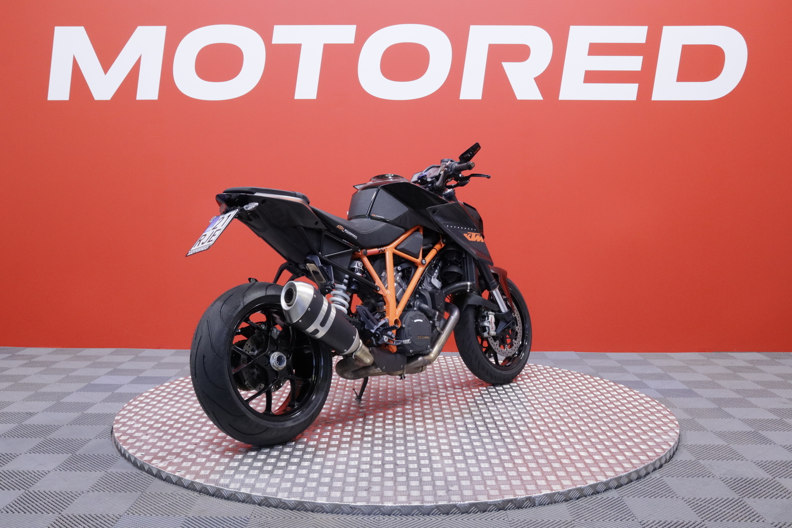 KTM - 1290 - Super Duke R // Ajomodet / Huoltokirja / TCS // - Moottoripyörä