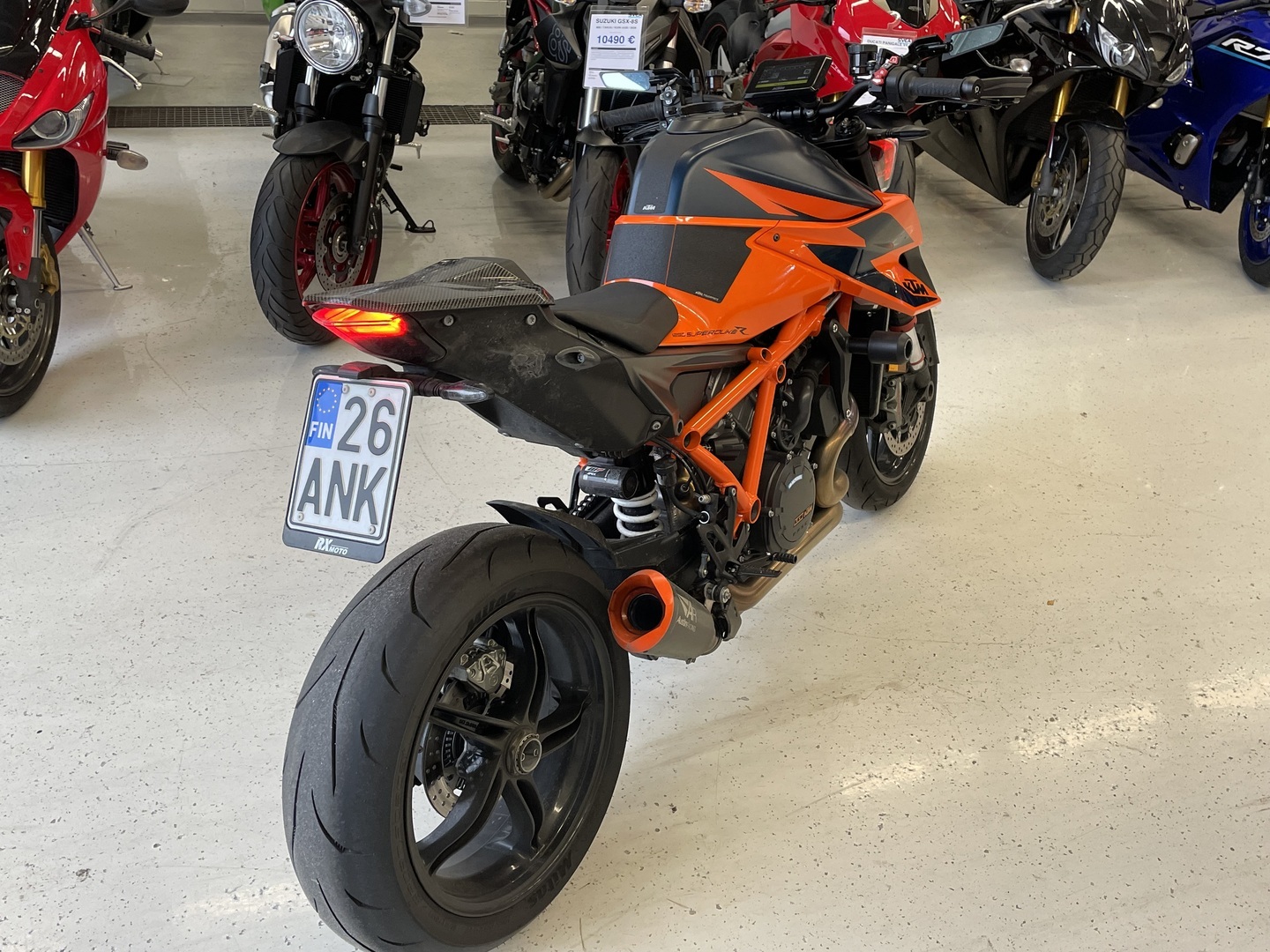 KTM - 1290 - Super Duke R // Juuri saapunut! / AR Slipari / Huoltokirja / Suomi-pyörä // - Moottoripyörä