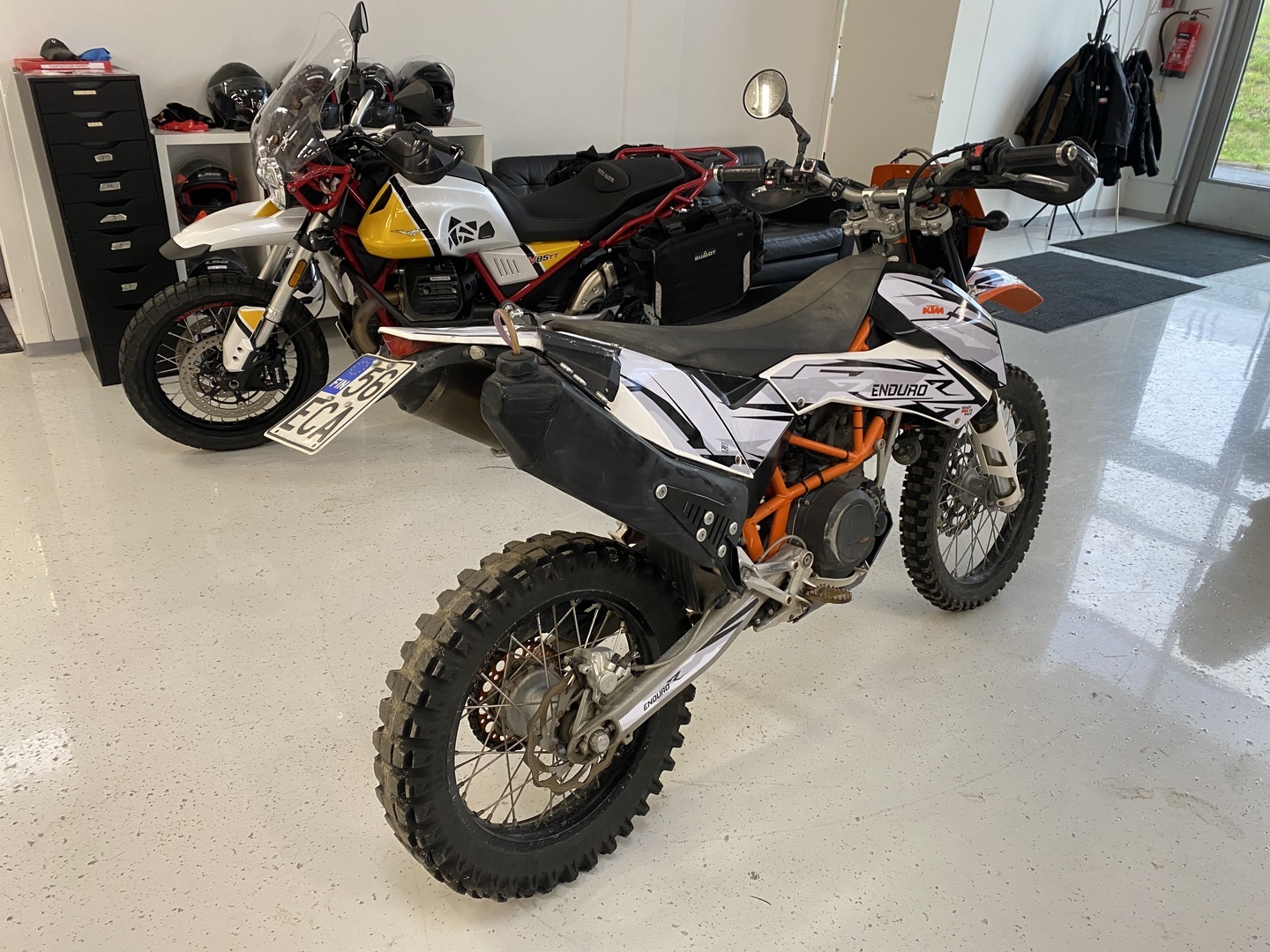 KTM - 690 - Enduro // Juuri saapunut! / Suomi-pyörä / Evo kit / Akrapovic / LED-Valot / Lisätankki // - Moottoripyörä