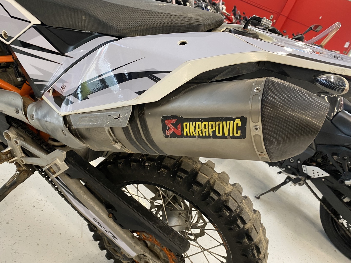 KTM - 690 - Enduro // Juuri saapunut! / Suomi-pyörä / Evo kit / Akrapovic / LED-Valot / Lisätankki // - Moottoripyörä