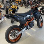 KTM - 690 - SMC-R // Juuri saapunut / Leovince / Powerparts // - Moottoripyörä