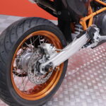 KTM - 690 - SMC-R // Huoltokirja / Leovince / Powerparts / Säädettävät kahvat // - Moottoripyörä