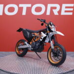 KTM - 690 - SMC-R // Huoltokirja / Akrapovic // - Moottoripyörä