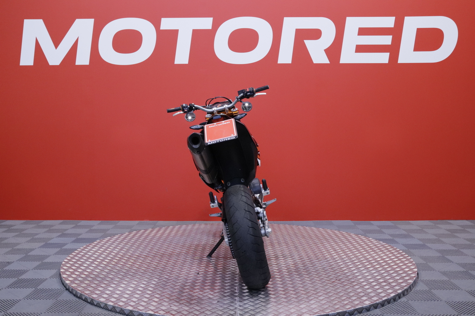 KTM - 690 - SMC-R // Huoltokirja / Akrapovic // - Moottoripyörä