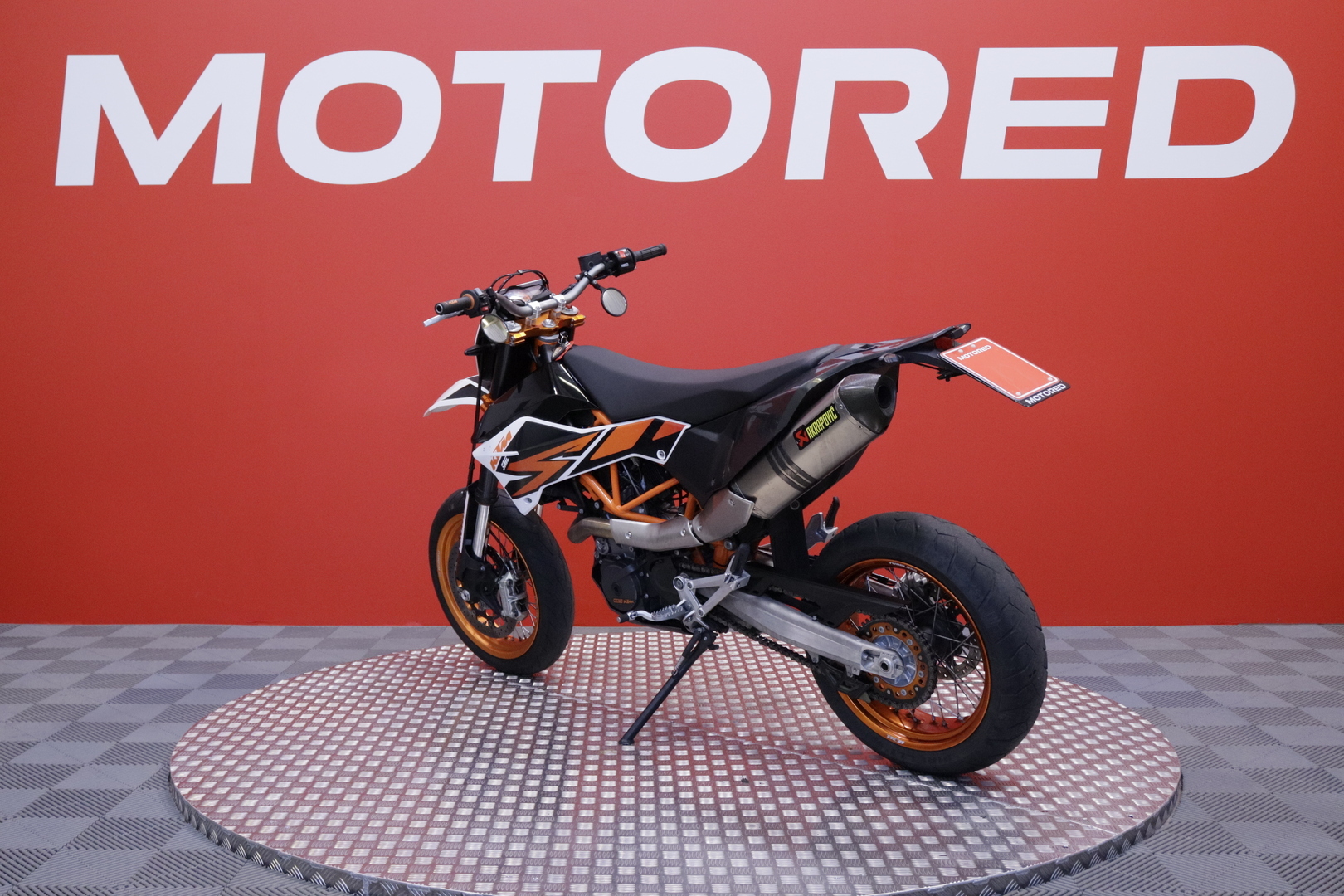 KTM - 690 - SMC-R // Huoltokirja / Akrapovic // - Moottoripyörä