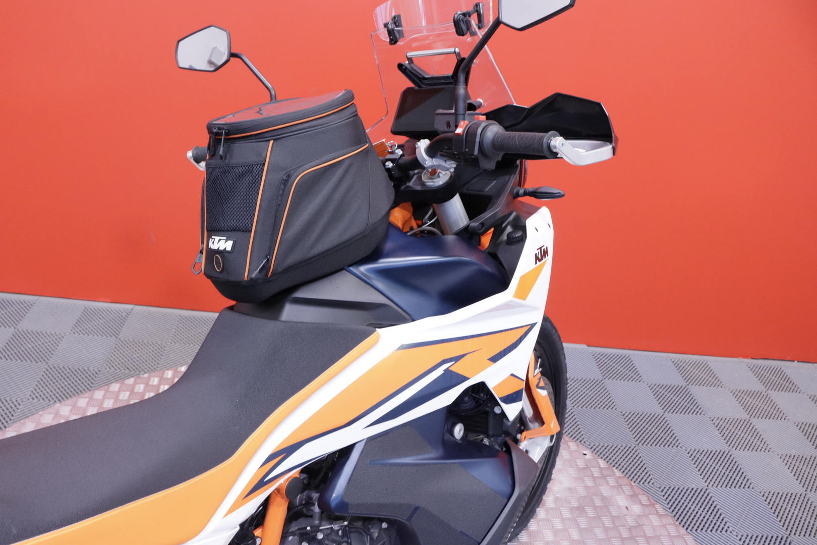 KTM - 890 - Adventure R //  Suomi-pyörä / Merkkihuollettu / Shifter / Vakkari / 4x Laukut // - Moottoripyörä
