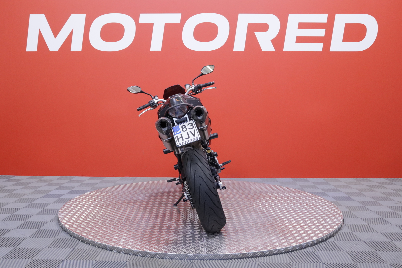 KTM - 990 - Super Duke // Huoltokirja / Akrapovic / Kaatumatapit // - Moottoripyörä