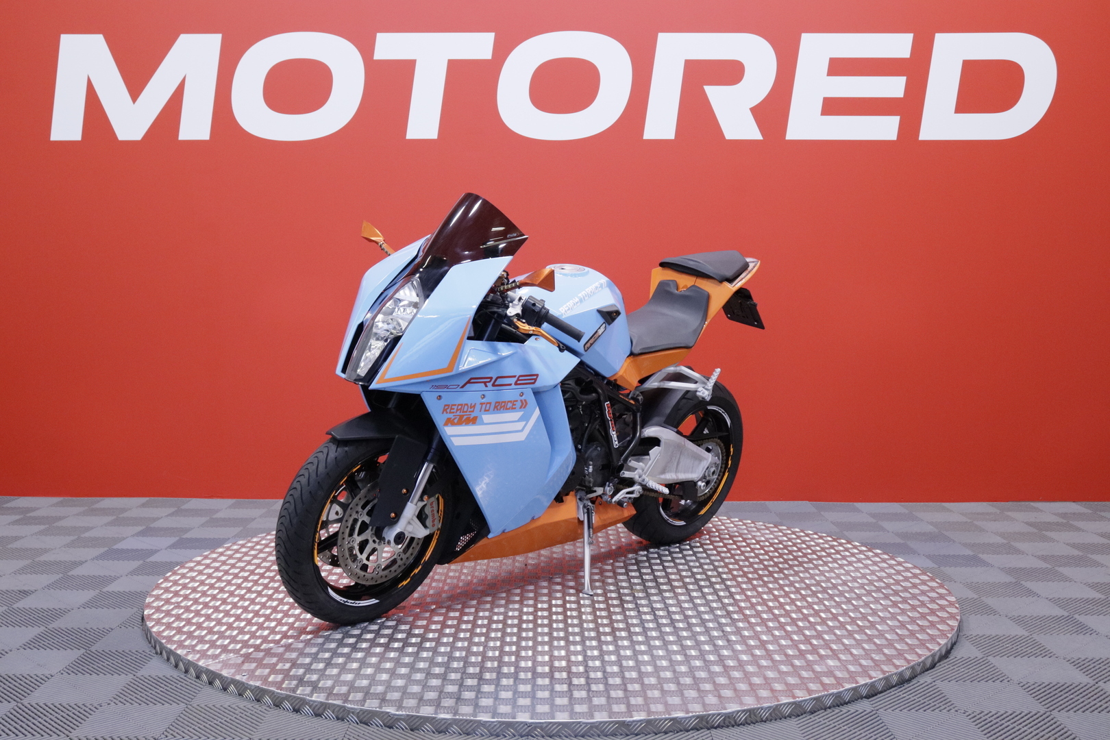 KTM - RC - 8 // Dominator Putkisto / Huoltokirja / Suomi-Pyörä / Säädettävät Kahvat / Ohjausiskari // - Moottoripyörä