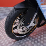 KTM - RC - 8 // Dominator Putkisto / Huoltokirja / Suomi-Pyörä / Säädettävät Kahvat / Ohjausiskari // - Moottoripyörä