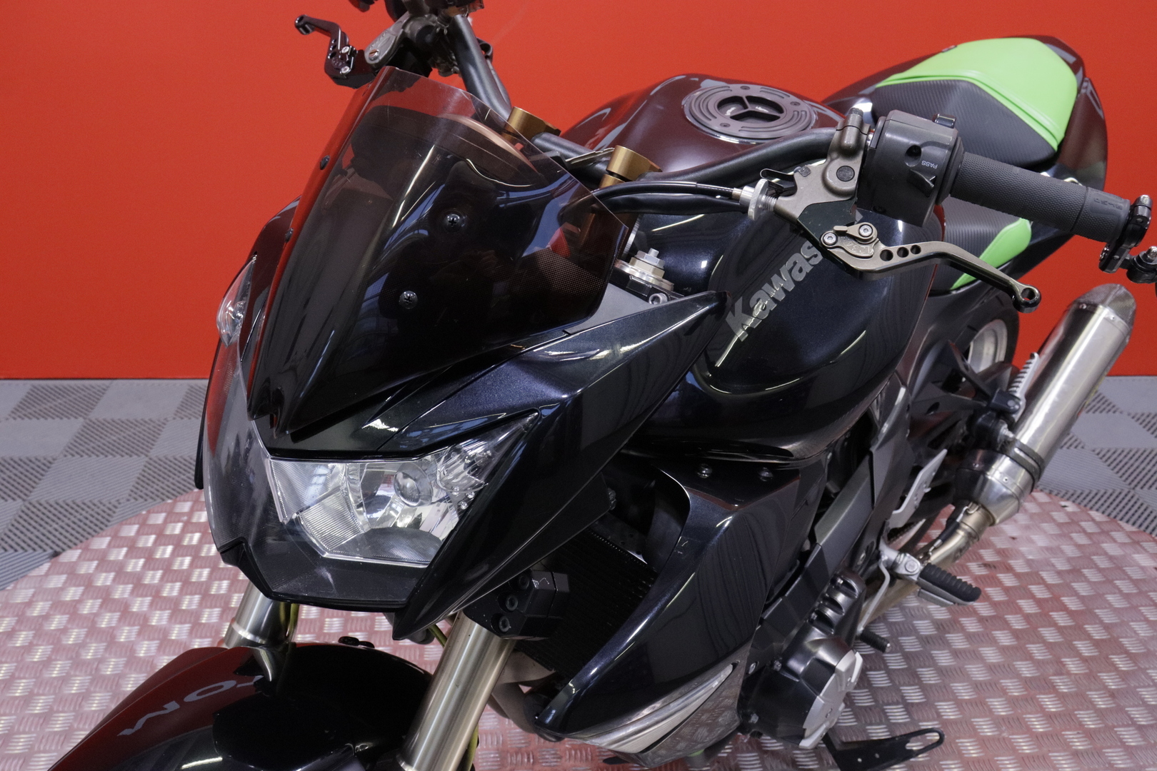 Kawasaki - Z - 1000 // Pienet kilsat / Akrapovic / Siistikuntoinen // - Moottoripyörä
