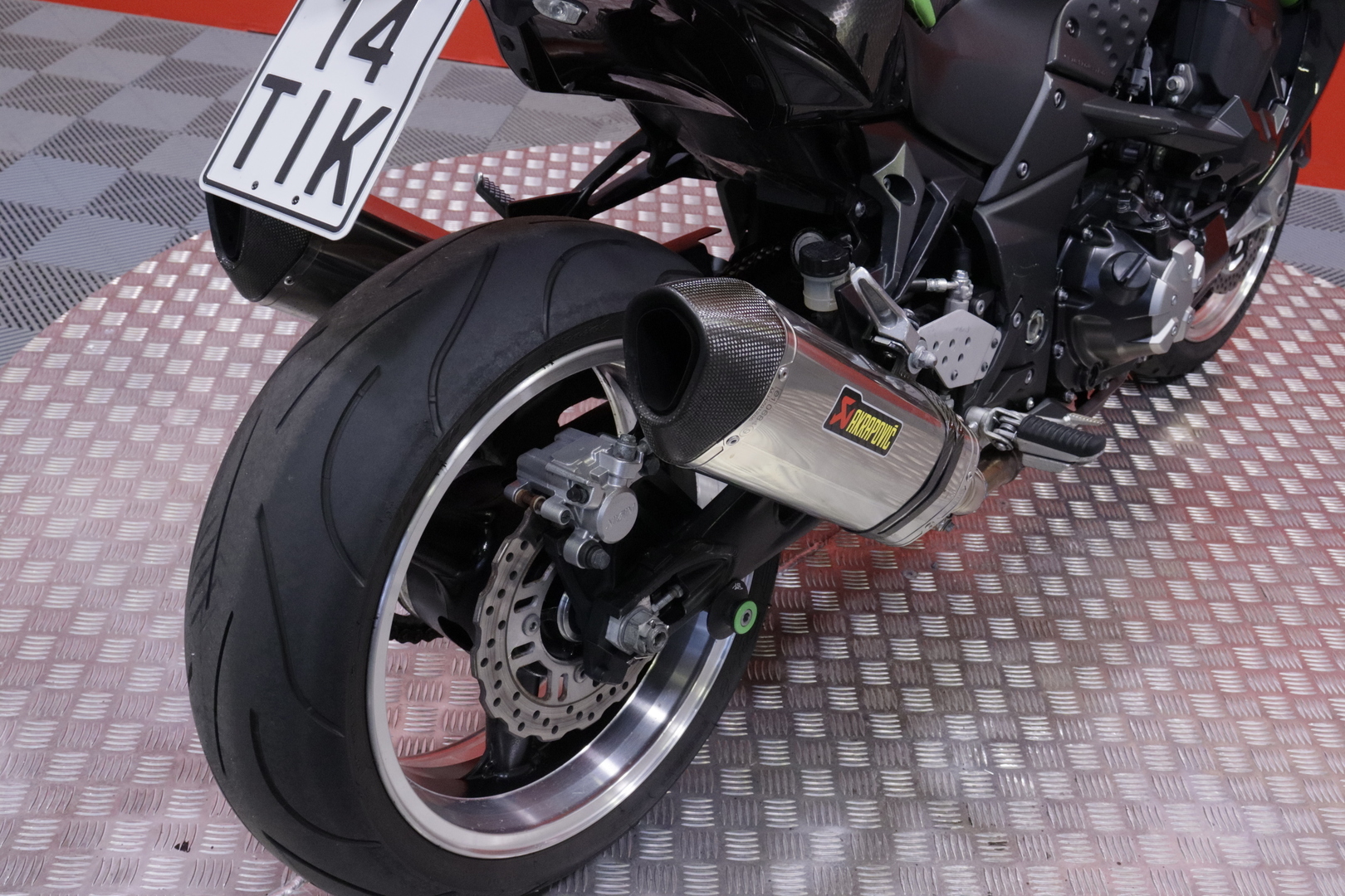 Kawasaki - Z - 1000 // Pienet kilsat / Akrapovic / Siistikuntoinen // - Moottoripyörä