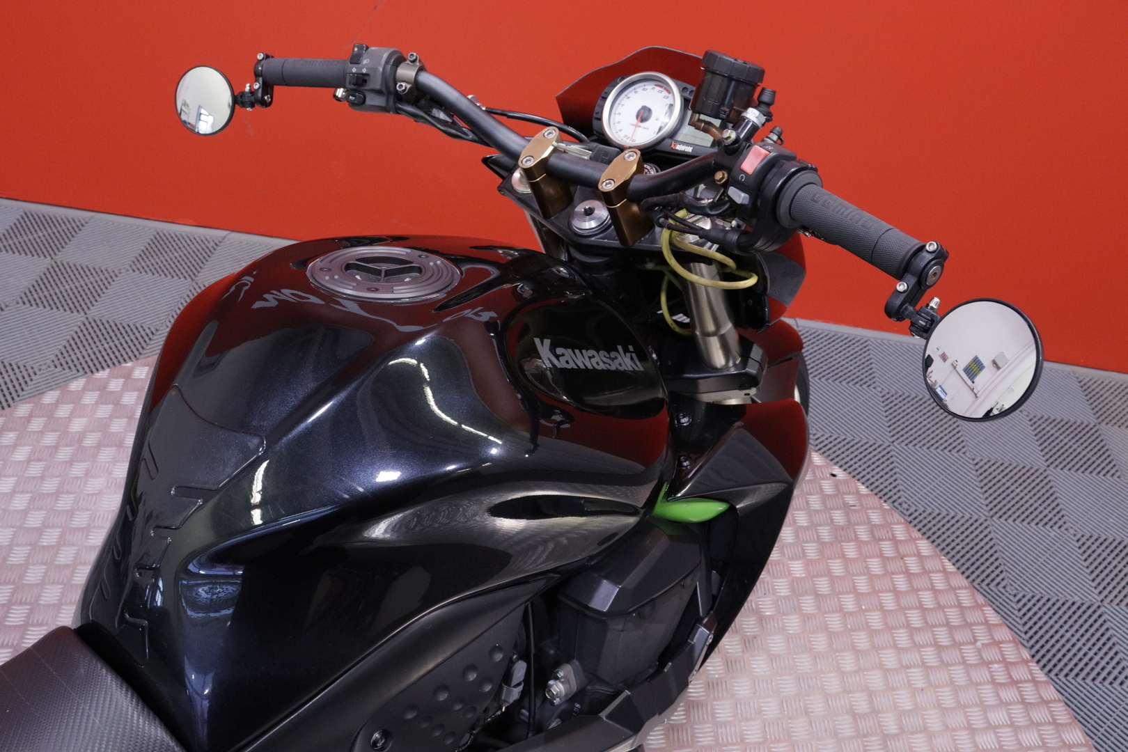 Kawasaki - Z - 1000 // Pienet kilsat / Akrapovic / Siistikuntoinen // - Moottoripyörä