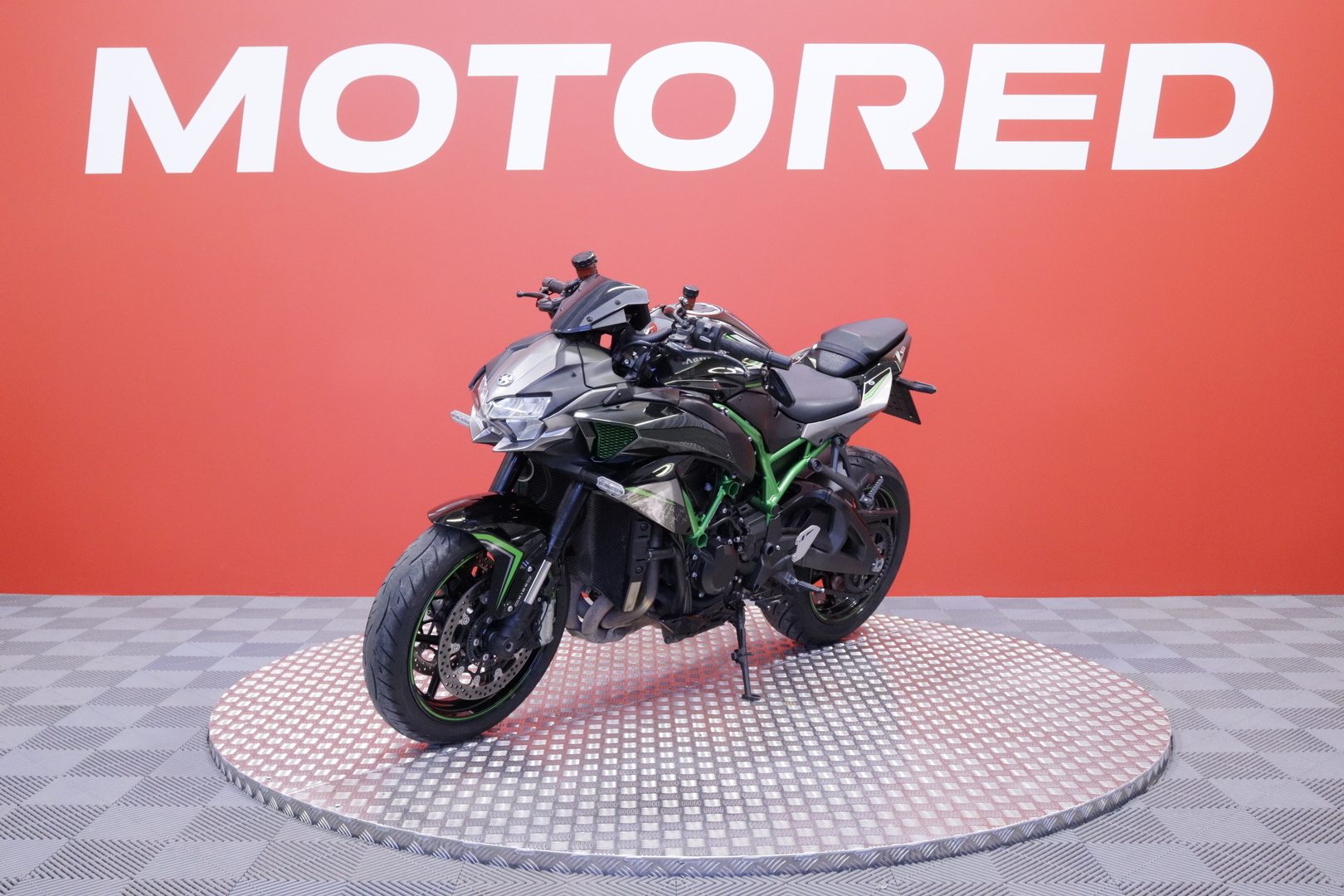 Kawasaki - Z - H2 // Huoltokirja / Shifter / Vakkari / Ajomodet / Tangonpääpeilit // - Moottoripyörä