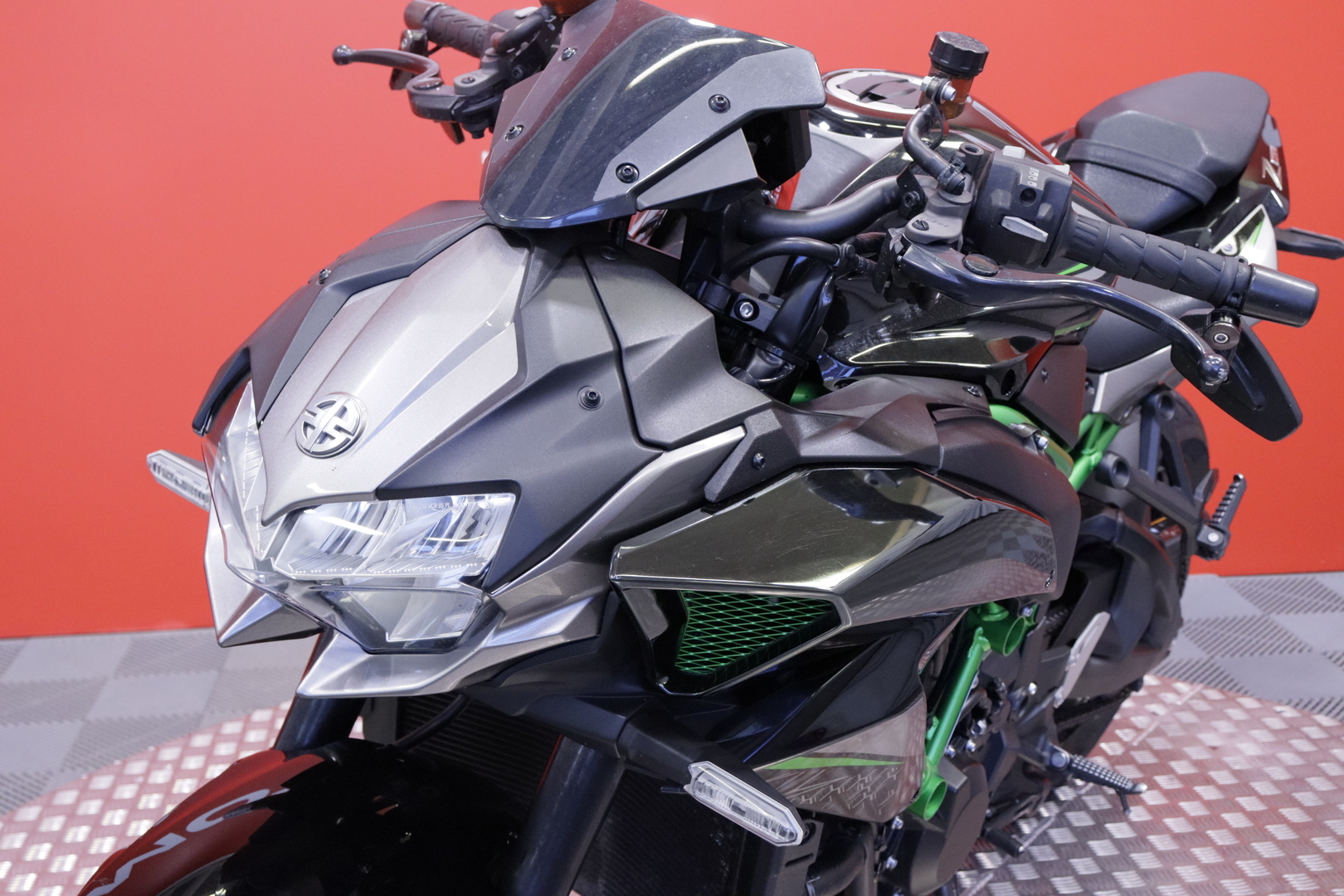 Kawasaki - Z - H2 // Huoltokirja / Shifter / Vakkari / Ajomodet / Tangonpääpeilit // - Moottoripyörä
