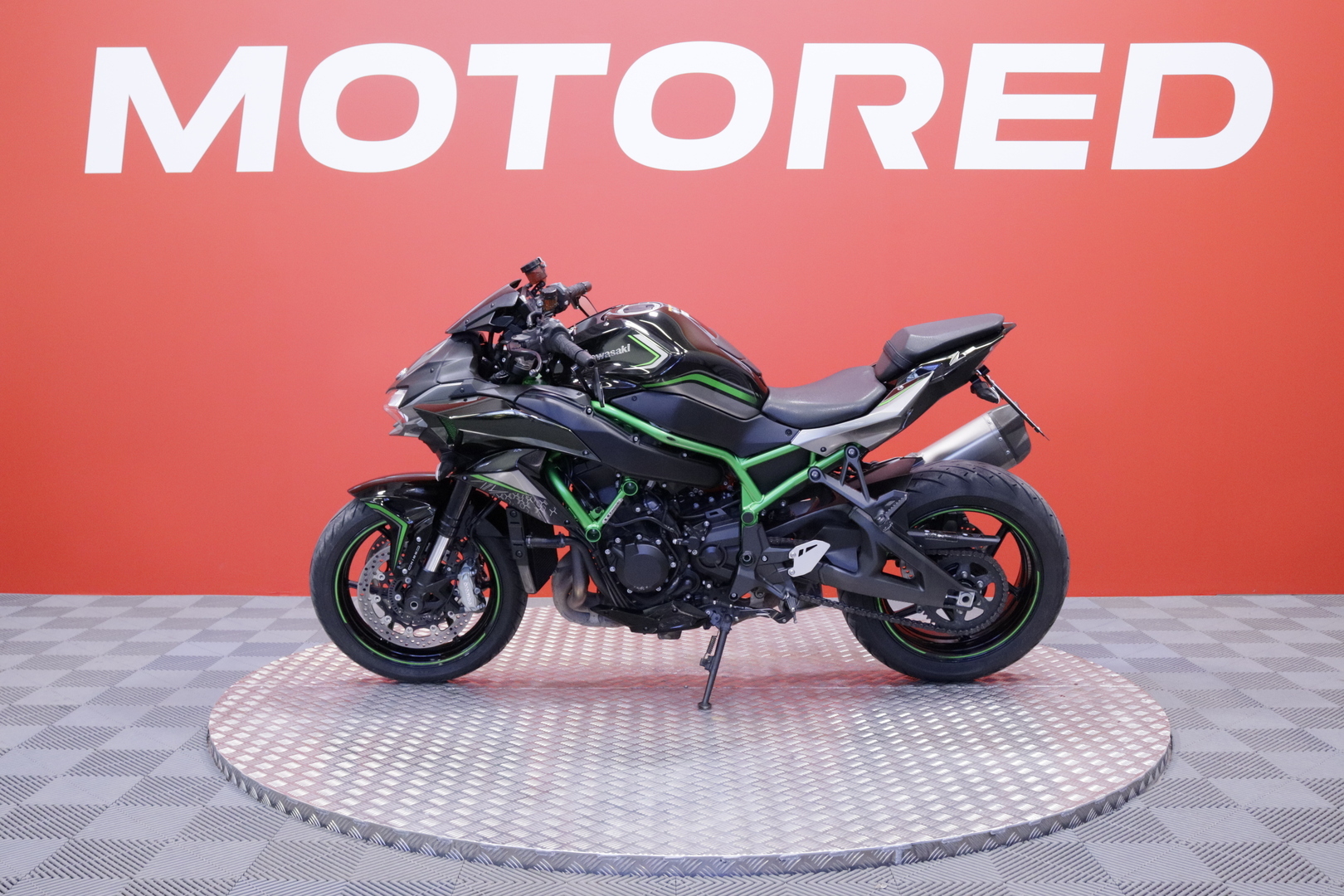 Kawasaki - Z - H2 // Huoltokirja / Shifter / Vakkari / Ajomodet / Tangonpääpeilit // - Moottoripyörä