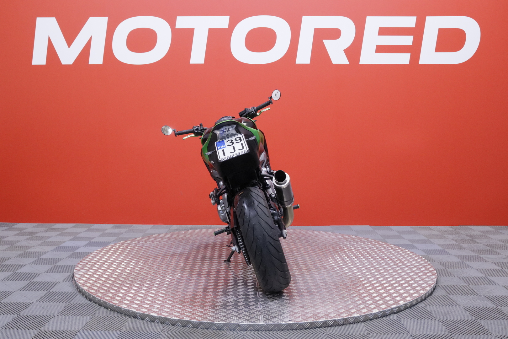 Kawasaki - Z - 900 // Akrapovic putkisto / ABS / Säädettävätkahvat // - Moottoripyörä
