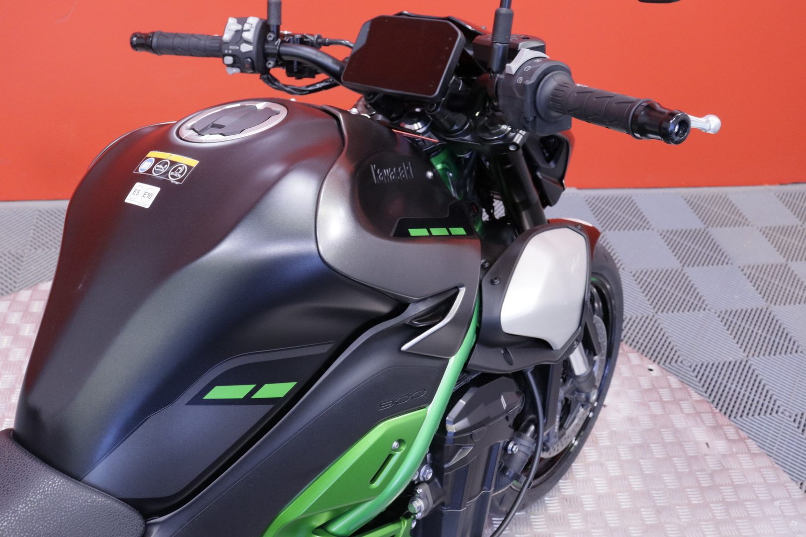 Kawasaki - Z - 900 // Juuri saapunut! / Suomi-pyörä / Huoltokirja / Ajomodet / KQS // - Moottoripyörä
