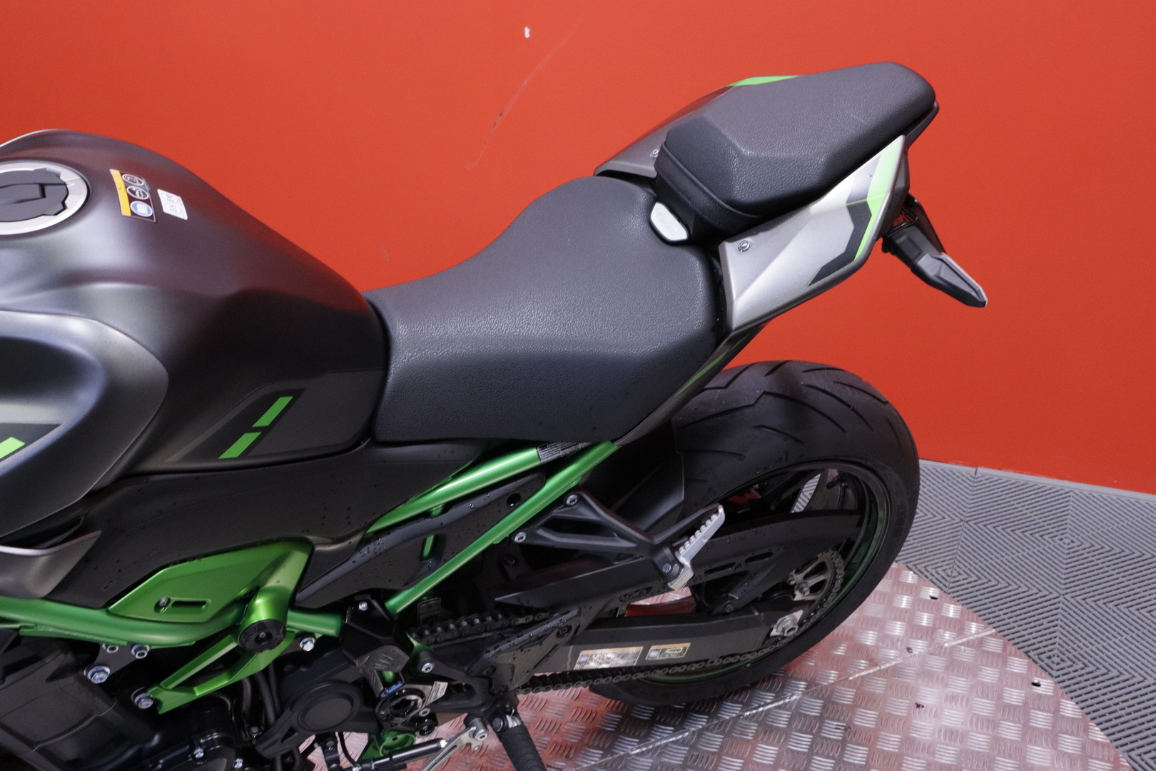 Kawasaki - Z - 900 // Suomi-pyörä / Huoltokirja / SC / Shifter / Ajomodet // - Moottoripyörä
