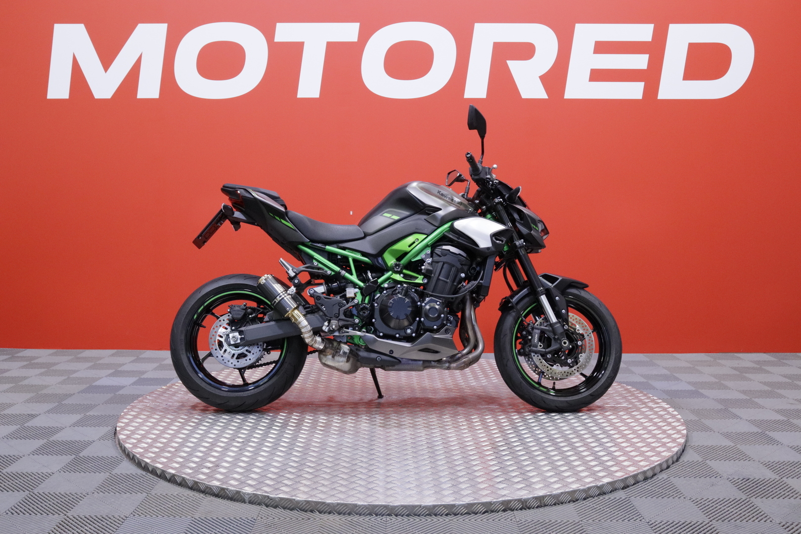 Kawasaki - Z - 900 // Suomi-pyörä / Huoltokirja / SC / Shifter / Ajomodet // - Moottoripyörä