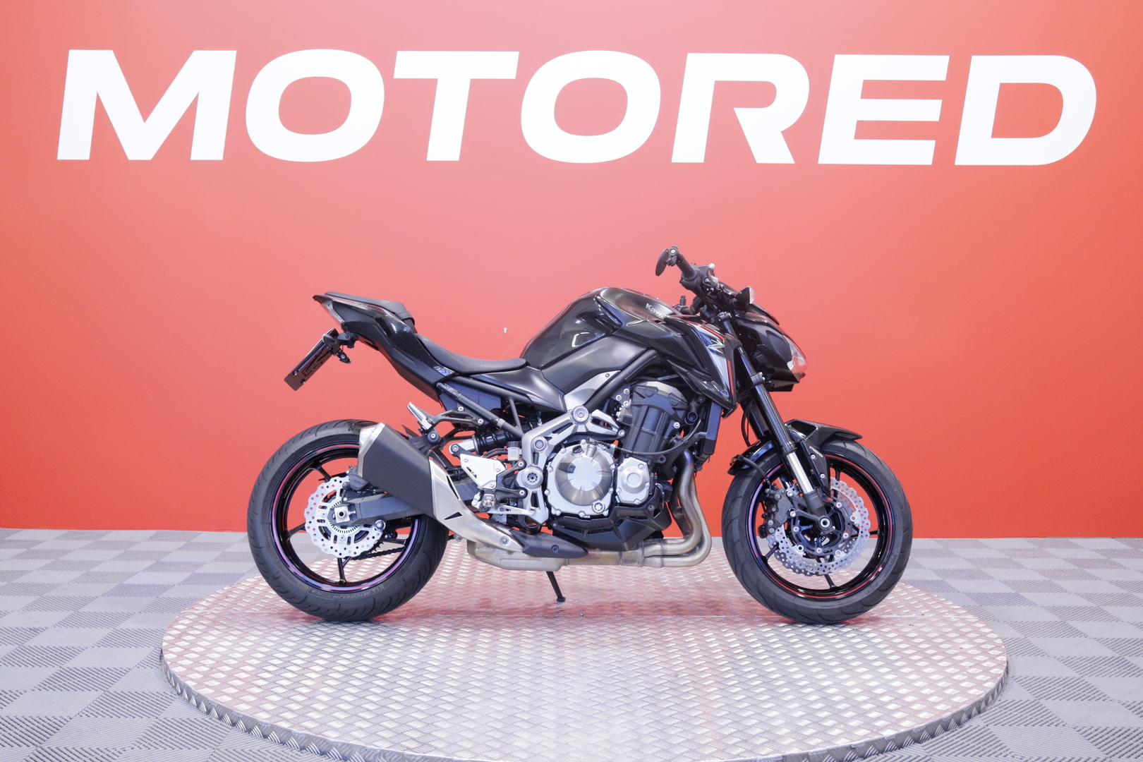 Kawasaki - Z - 900 // ABS / Suomi-Pyörä / Huoltokirja / Tangonpääpeilit // - Moottoripyörä