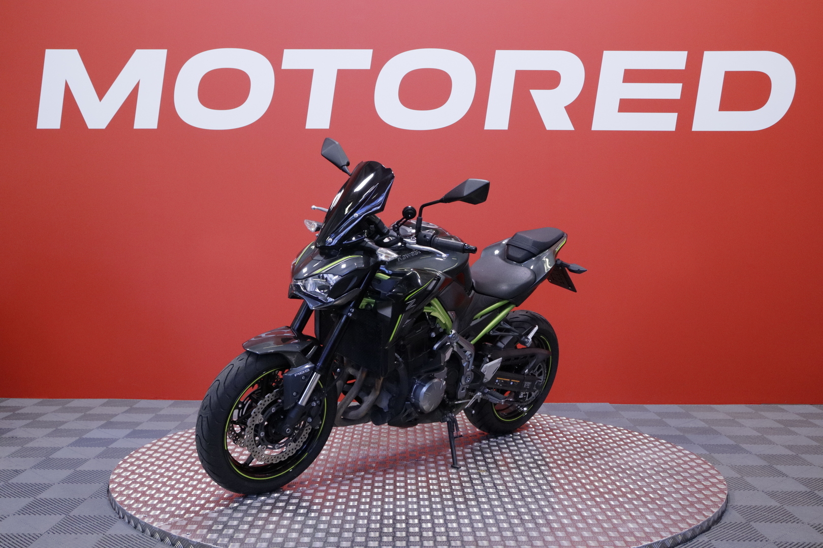 Kawasaki - Z - 900 // Huoltokirja / Suomi-Pyörä / Akrapovic / ABS // - Moottoripyörä