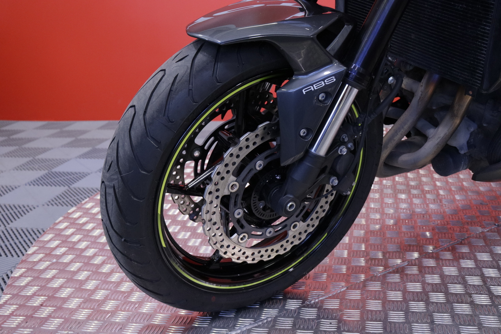 Kawasaki - Z - 900 // Huoltokirja / Suomi-Pyörä / Akrapovic / ABS // - Moottoripyörä
