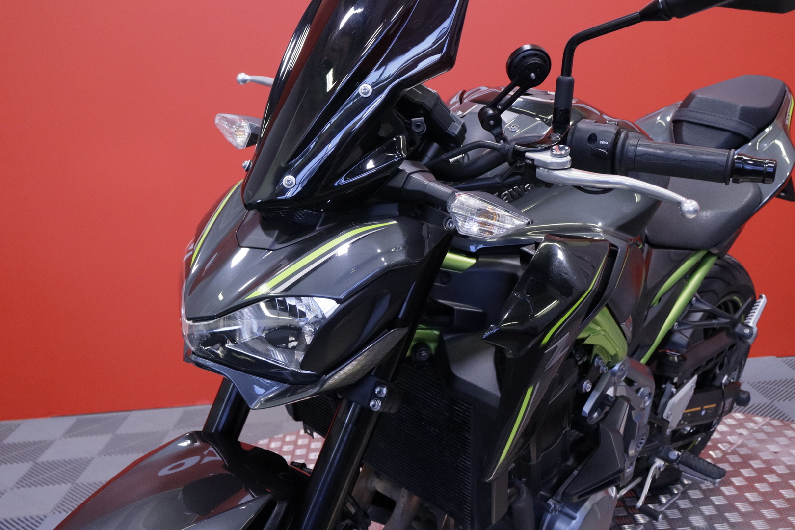 Kawasaki - Z - 900 // Huoltokirja / Suomi-Pyörä / Akrapovic / ABS // - Moottoripyörä