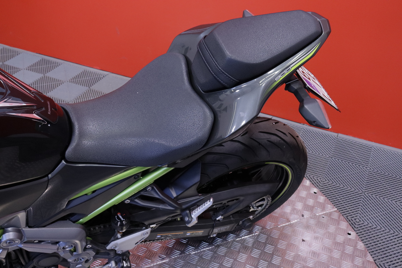 Kawasaki - Z - 900 // Huoltokirja / Suomi-Pyörä / Akrapovic / ABS // - Moottoripyörä