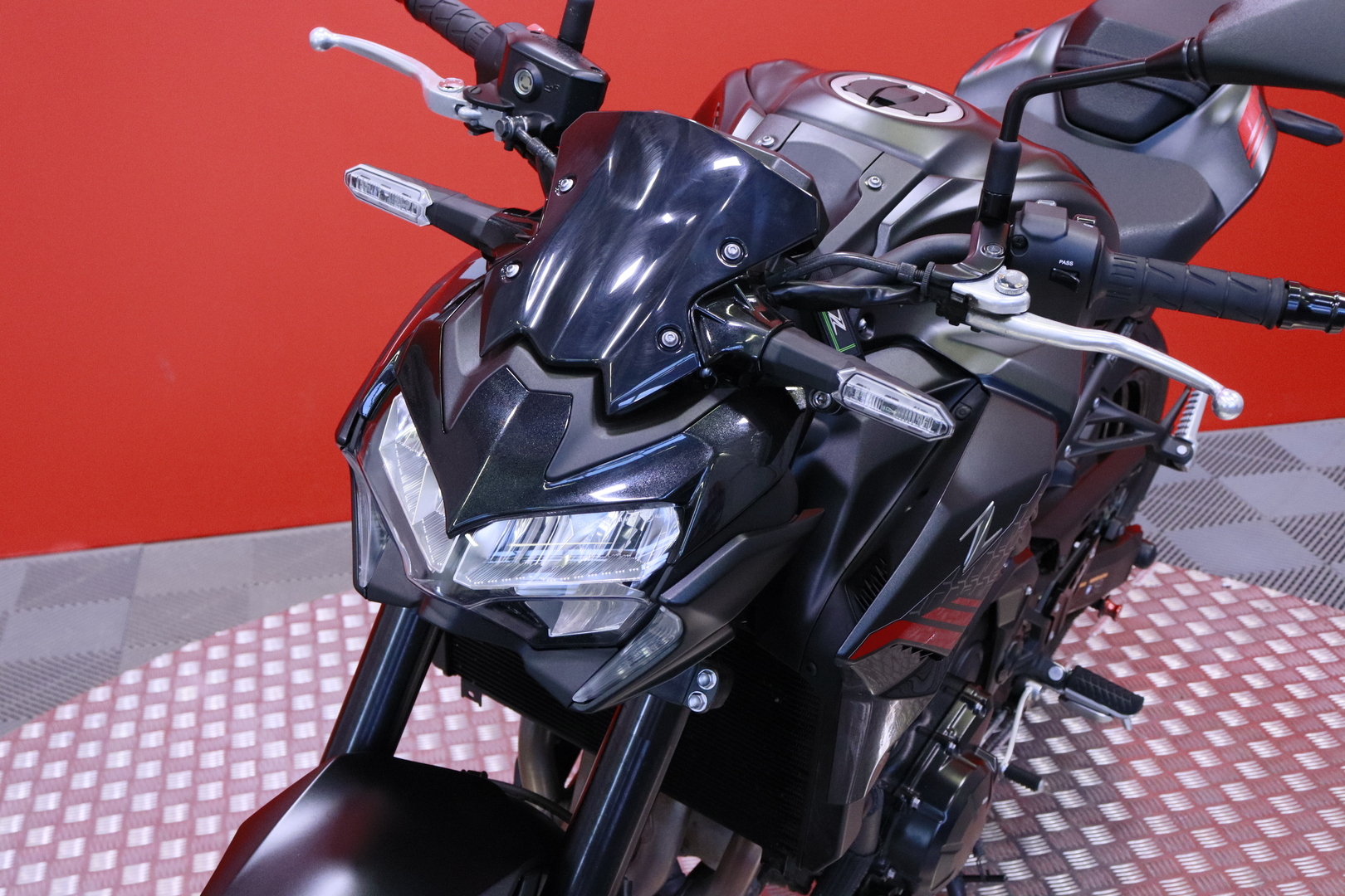 Kawasaki - Z - 900 // Suomi-pyörä / Huoltokirja / SC-Project / Ajo-modet // - Moottoripyörä