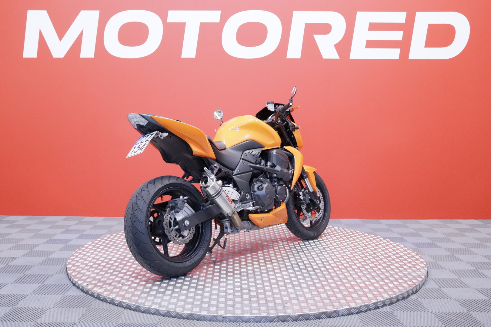 Kawasaki - Z - 750 // Suomi-pyörä / Huoltokirja / Dominator // - Moottoripyörä