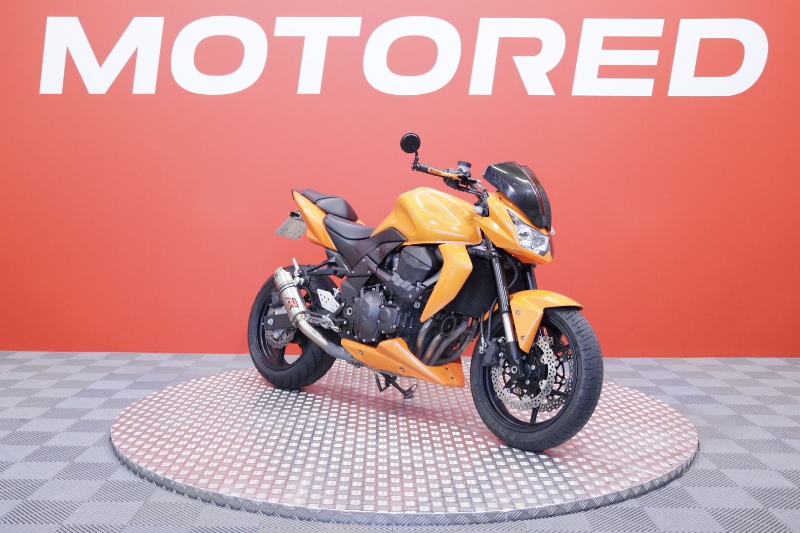 Kawasaki - Z - 750 // Suomi-pyörä / Huoltokirja / Dominator // - Moottoripyörä