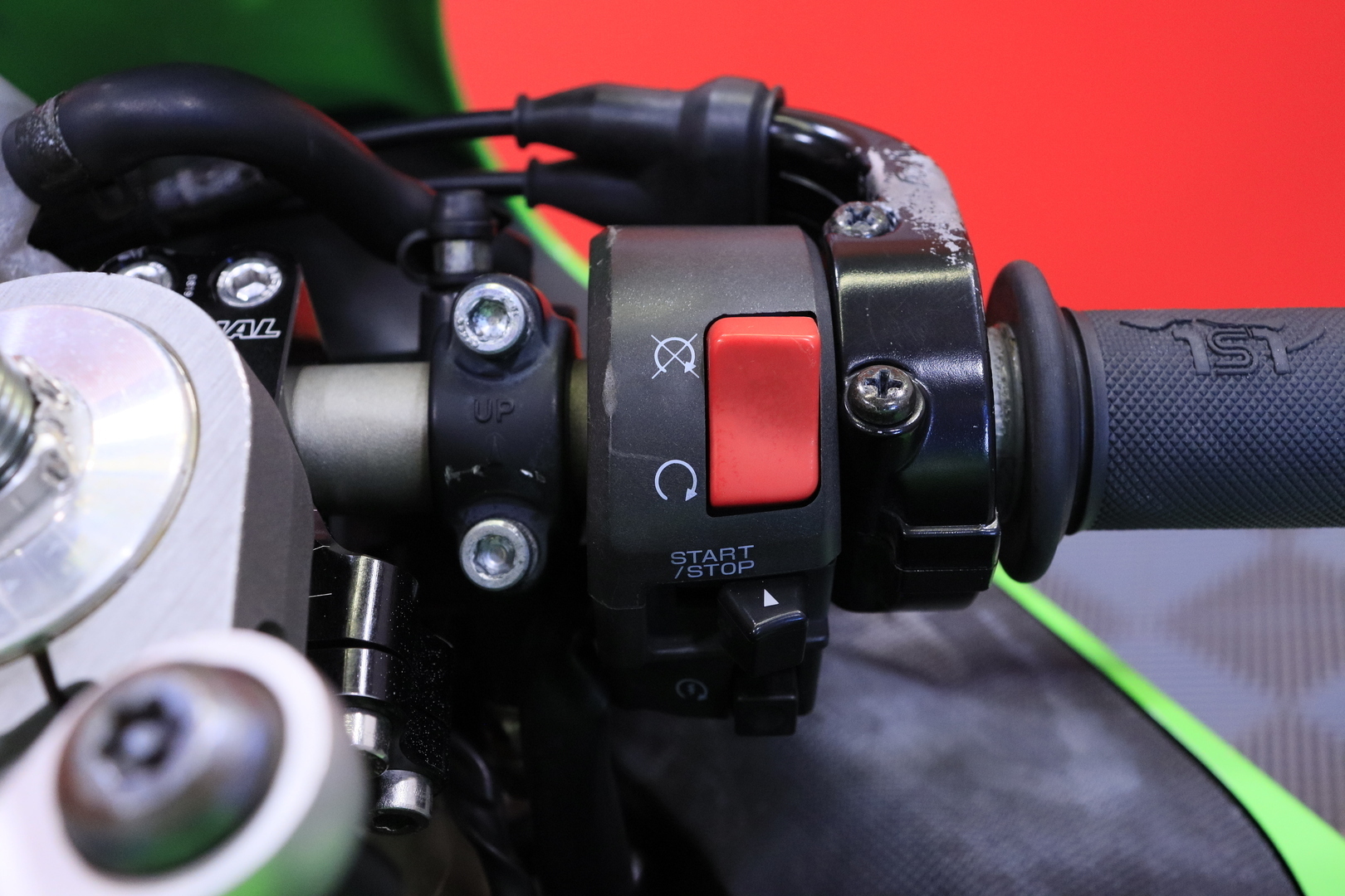 Kawasaki - ZX-10R - // Suomi-pyörä / Yoshimura / Öhlins / Kaatumatapit // - Moottoripyörä