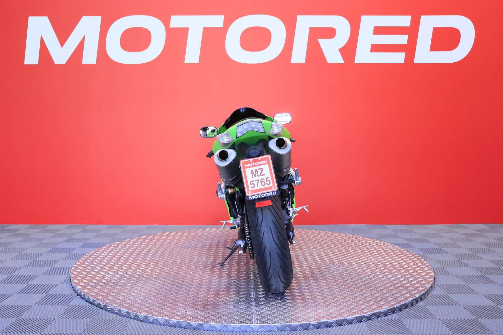 Kawasaki - ZX-10R - // Laser / Öhlins ohjausiskari / Kaatumatapit / Teräspunoletkut // - Moottoripyörä