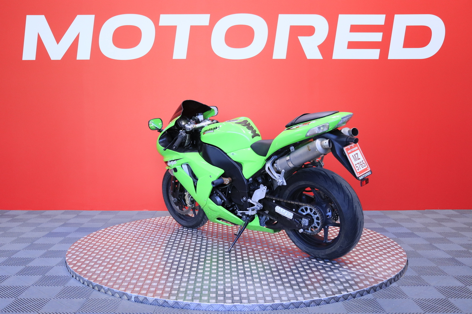 Kawasaki - ZX-10R - // Laser / Öhlins ohjausiskari / Kaatumatapit / Teräspunoletkut // - Moottoripyörä