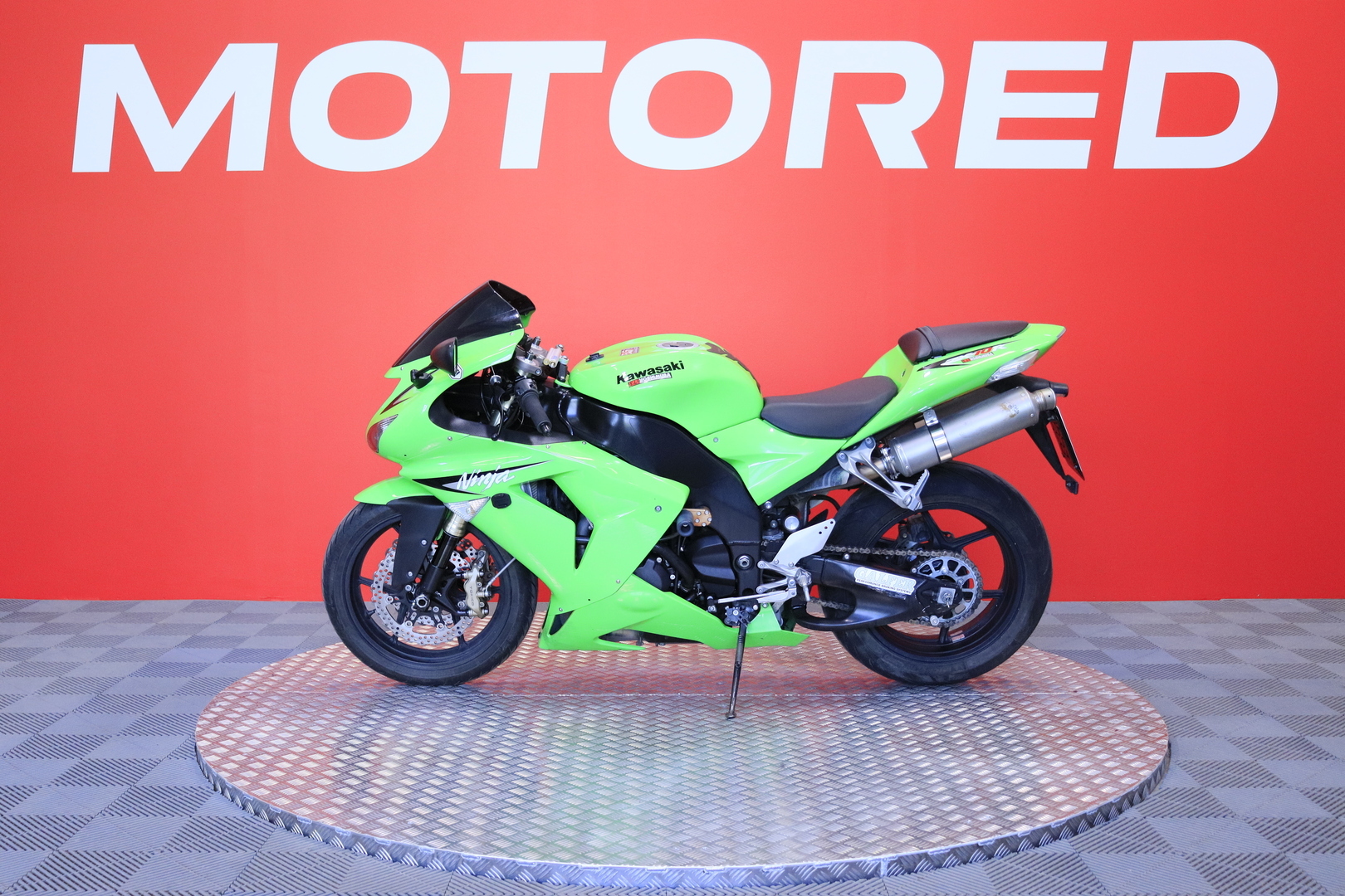 Kawasaki - ZX-10R - // Laser / Öhlins ohjausiskari / Kaatumatapit / Teräspunoletkut // - Moottoripyörä
