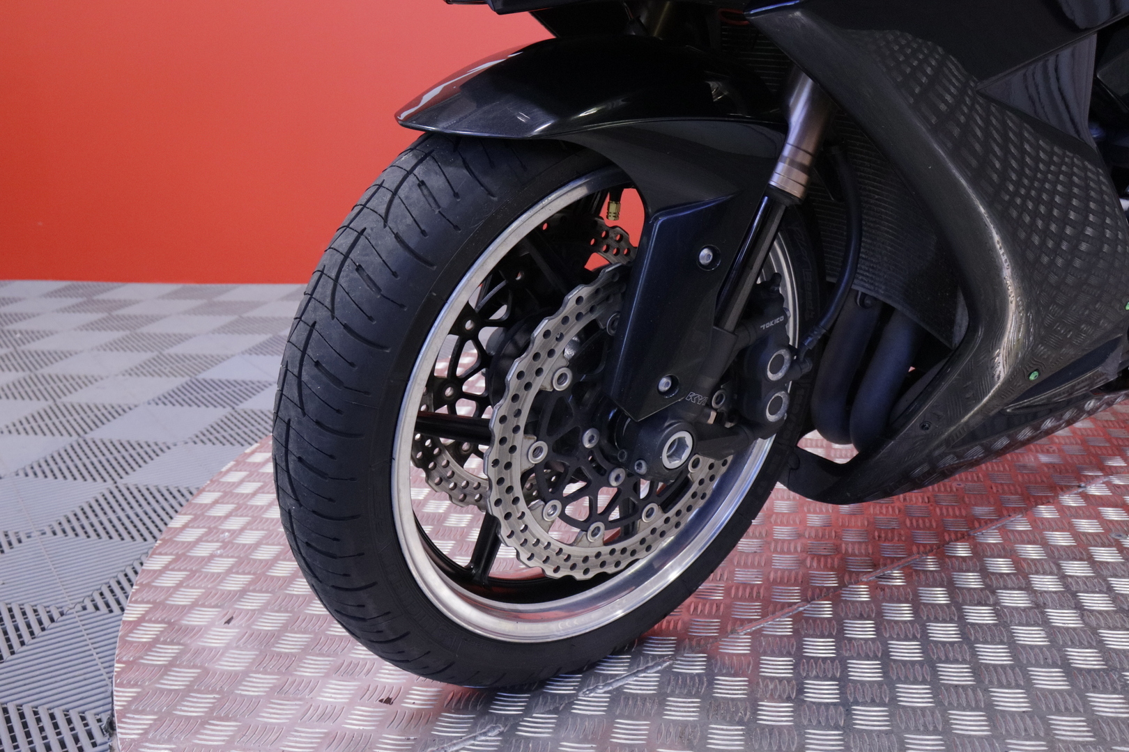 Kawasaki - ZX-10R - // Suomipyörä / Pidennetty swingi / Ohjausiskunvaimennin // - Moottoripyörä
