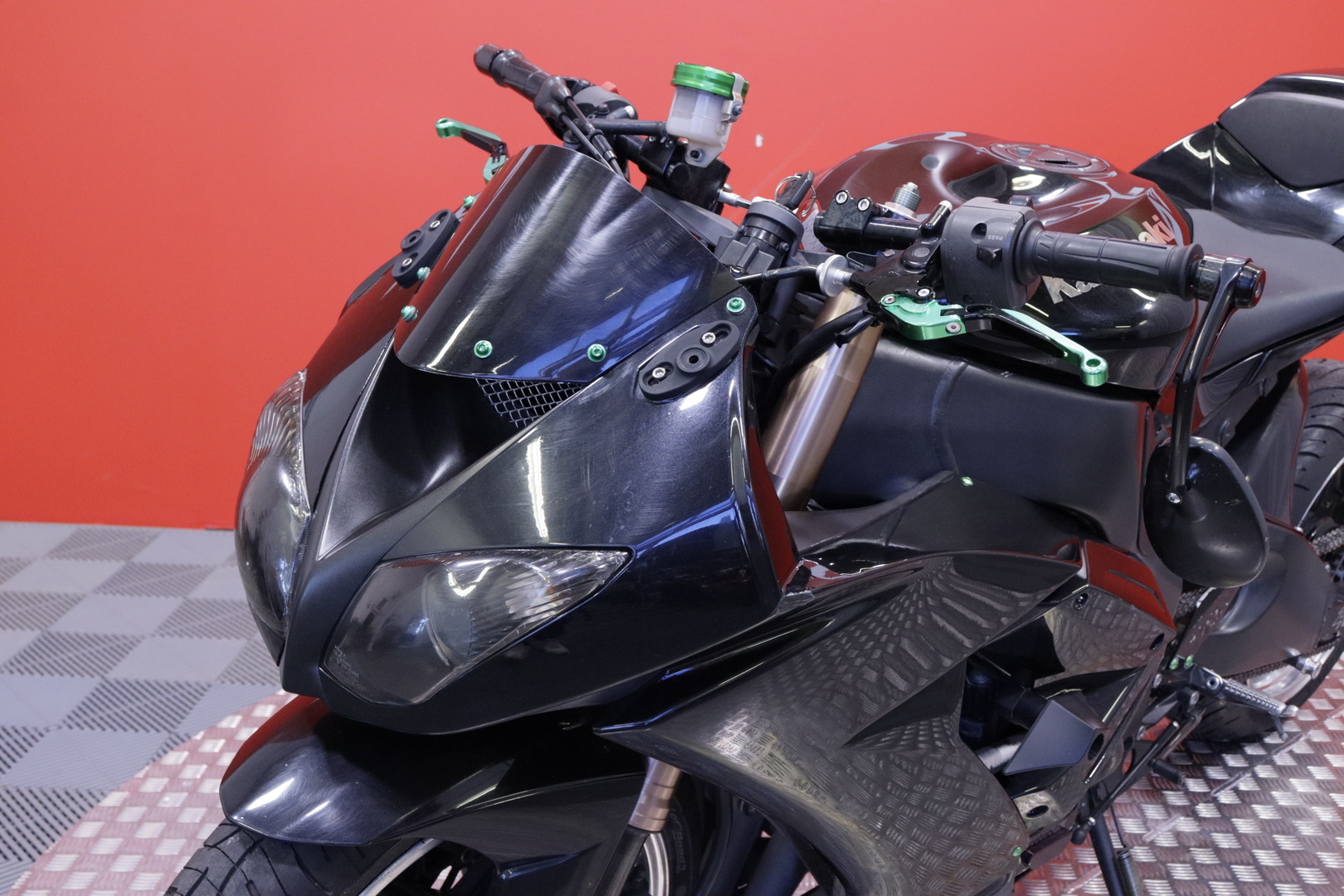 Kawasaki - ZX-10R - // Suomipyörä / Pidennetty swingi / Ohjausiskunvaimennin // - Moottoripyörä